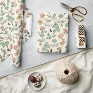 Antikes botanisches Muster mit Schmetterlingen und Geschenkpapier
