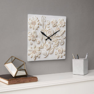Antikes Elfenbein mit besticktem Blumendesign Quadratische Wanduhr