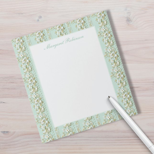 Antikes Florales Notizbuch Notizblock (pale mint green cream floral faux lace notepad with custom monogram name in script calligraphy)