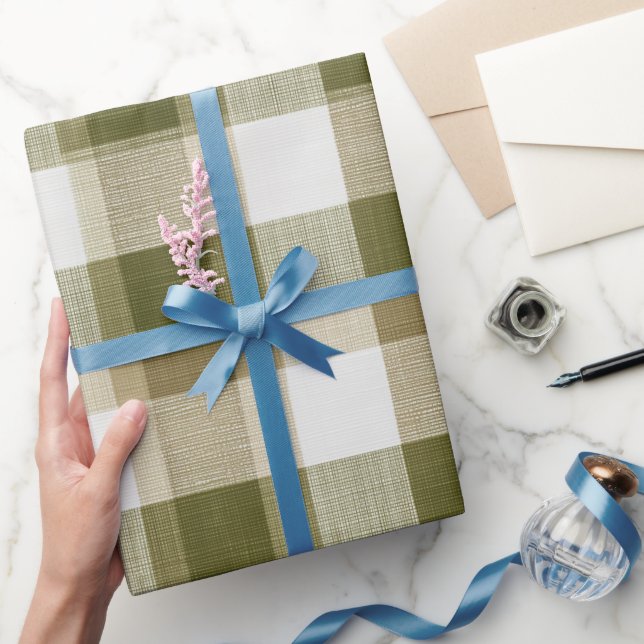 Antikes Olivgrün Rustikales Karo Karomuster Geschenkpapier (Schenken)