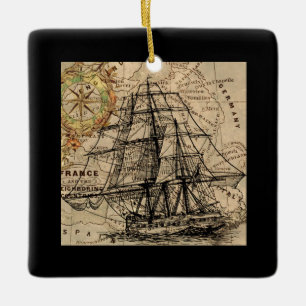 Antikes Schiff und Karte Keramikornament