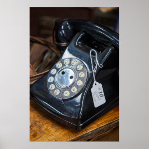 Antikes schwarzes Telefon mit Wählscheibe Poster