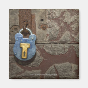 Antique Metal Lock auf Steinmauer Magnet