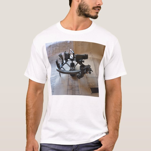 Antique Sextant T-Shirt (Vorderseite)