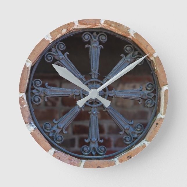 Antique Southern Wrought Iron Window Guard   Runde Wanduhr (Vorderseite)