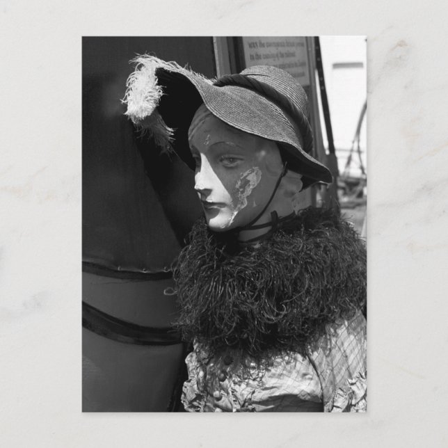 Antiquitätengeschäft Mannequin, 1941 Postkarte (Vorderseite)