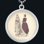 Antiquitätenhochzeit Versilberte Kette<br><div class="desc">Diese wunderschöne Hochzeitsillustrierung stammt aus dem 19. Jahrhundert und zeigt eine Braut und ihre Brautjungfrau,  die sich auf die Hochzeit vorbereitet.</div>