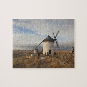 Antiquitätenwindmühlen La Mancha mit Besuchern Puzzle