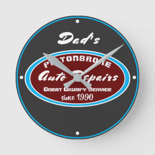 Any Name Auto Repairs Funny Grumpy Service Runde Wanduhr
