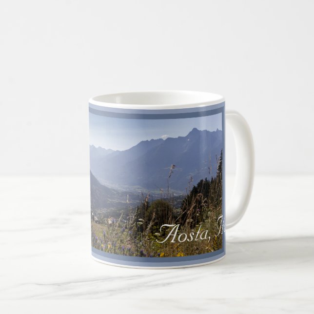 Aosta Valley Mountain View, Italien Kaffeetasse (VorderseiteRechts)