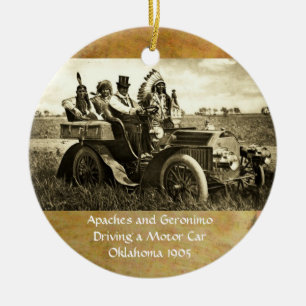 APACHES UND GERONIMO FAHREN MIT EINEM KRAFTWAGEN KERAMIK ORNAMENT