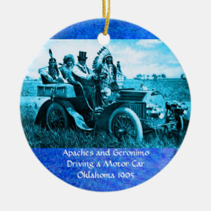 APACHES UND GERONIMO FAHREN MIT EINEM KRAFTWAGEN KERAMIKORNAMENT