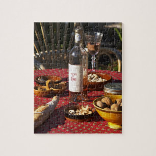 Aperitif und Appetithäppchen vorbereitet: Brot, Ol Puzzle