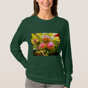 Äpfel am Baum T-Shirt