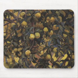 Äpfel an den Zweigen der Bäume (von Serebriakova) Mousepad