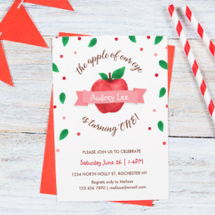 Apfel unserer ersten Geburtstagspartei am Auge Einladung