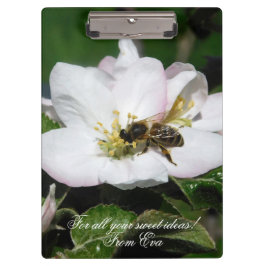 Apfelblüte & Biene Makrofoto | Benutzerdefinierte Klemmbrett