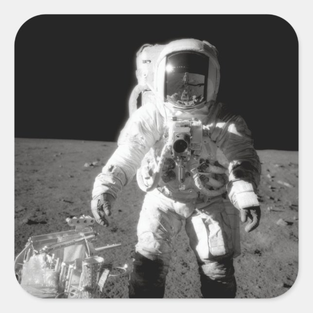 Apollo 12 Mondspaziergang Quadratischer Aufkleber (Vorderseite)