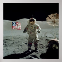 Apollo 17 Astronaut im Taurus Littrow Tal