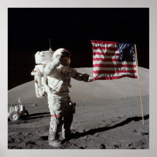 Apollo 17 Astronaut würdigt amerikanische Flagge Poster