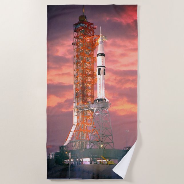 Apollo Saturn 1B Raketenstart Strandtuch (Vorderseite)