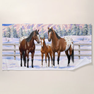 Appaloosa brauner Bucht Pferde im Schnee Strandtuch