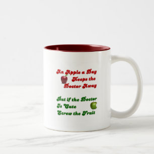 Apple ein Tag…. Zweifarbige Tasse