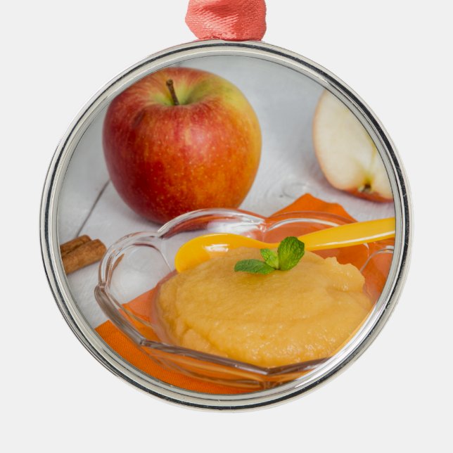Applesauce mit Zimt und Orangenlöffel Ornament Aus Metall (Vorne)