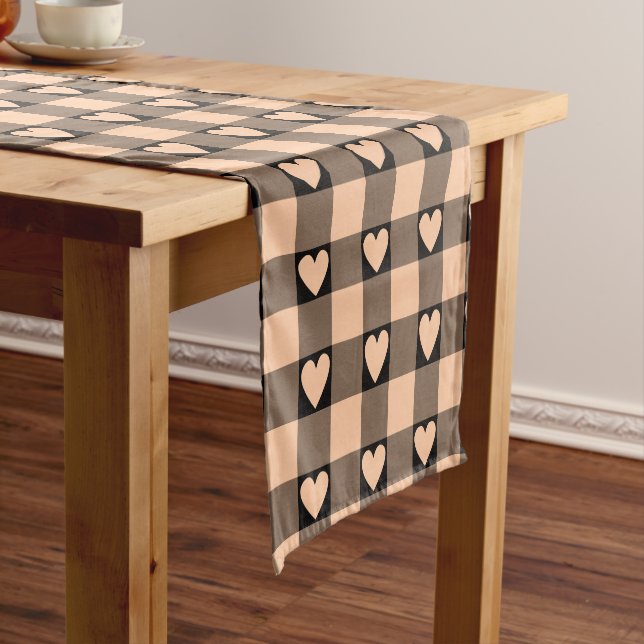 Apricot Peach Black Buffalo Heart Table Runner Kurzer Tischläufer (Beispiel)