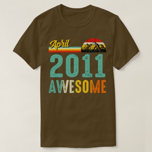 April 2011 Geburtstagsgeschenk Shirt Vintag April  (Design vorne)