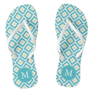 Aqua and Yellow Diamonds Ikat Muster Personalisier Flip Flops