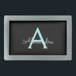 Aqua Aquamarin Blue Script Girly Monogram Name Rechteckige Gürtelschnalle<br><div class="desc">Black und Aqua Aquamarin Blue Simple Script Monogram Name Gelt Buckle. Das macht den perfekten Abschluss,  süß 16 16.,  18.,  21.,  30.,  40.,  50.,  60.,  70.,  80.,  90.,  100. Geburtstag,  Hochzeit,  Brautparty,  Jubiläum,  Babydusche oder Junggeselinnen-Abschied Geschenk für jemanden,  der Luxus und Chic Stil Lieben glänze.</div>