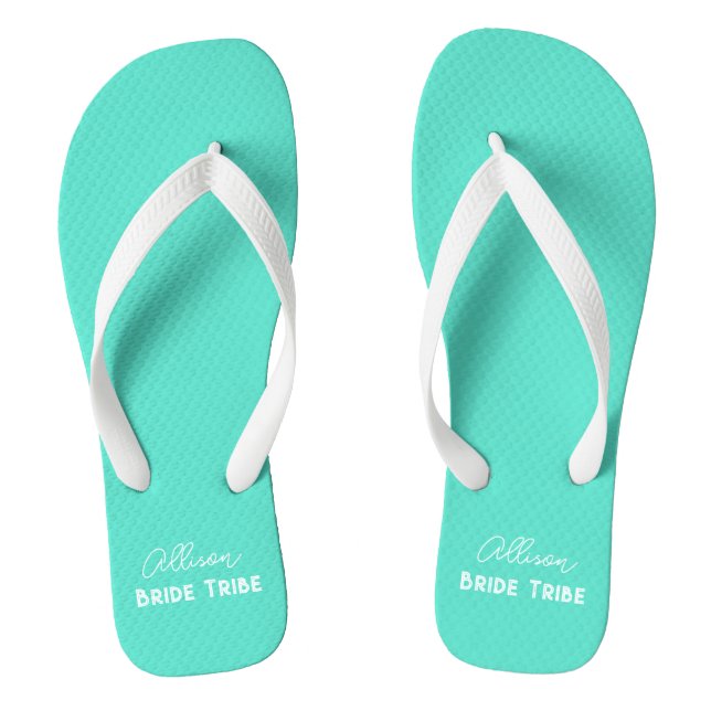 Aqua Aquamarin Personalisiert Bride Tribe Bachelor Flip Flops (Fußbett)