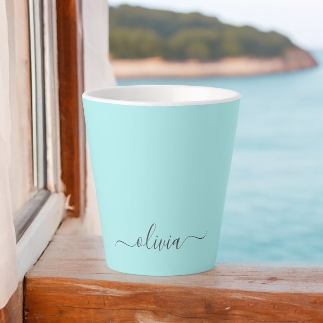 Aqua Blue Aquamarin Modern Script Monogram Name Milchtasse (Von Creator hochgeladen)