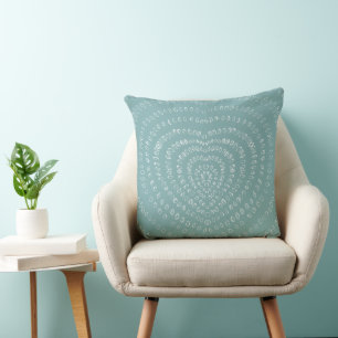 Aqua Blue Concentric White Hearts Boho Kissen