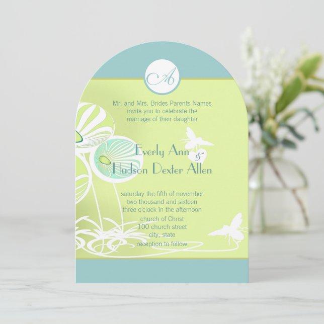 Aqua Blue Floral Bumble Bee Wedding Einladung (Stehend Vorderseite)
