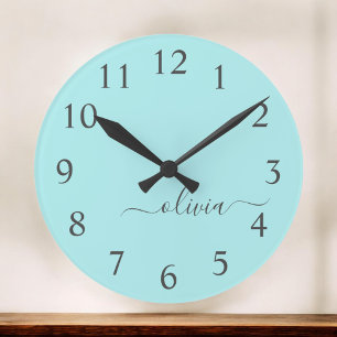 Aqua Blue Teal Modern Script Girly Monogram Name Große Wanduhr