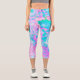 Aqua Blue und Hot Pink Hydrangea Landschaft Capri Leggings