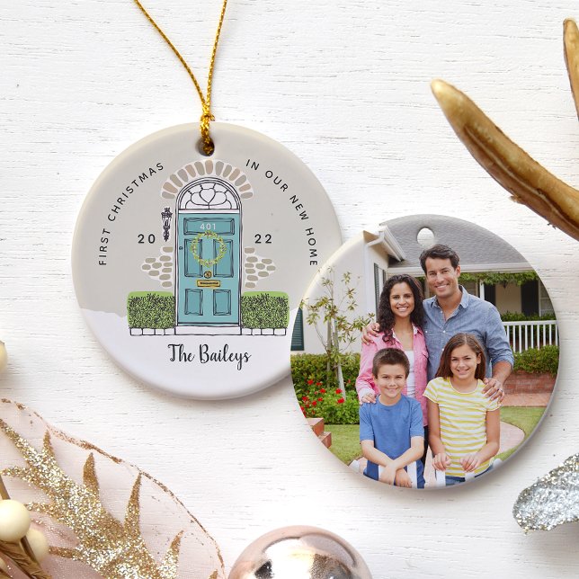 Aqua Door Erstes Weihnachten in unserer neuen Zuha Keramik Ornament (Von Creator hochgeladen)