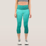 Aqua Türkis Gradient Geometric Mesh Pattern Capri Leggings<br><div class="desc">Einzigartige und lustige geometrische Frauenkleidung. Coole Capri-Leggings machen Mode für sie. Elegantes und cooles geometrisches Dreieck mit ozeanblau-türkisblauem Aqua-Gefälle Design für ihn oder sie.</div>