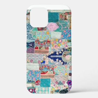 Aqua und Blau Quilt-Tapeten-Design iPhone 12 Hülle