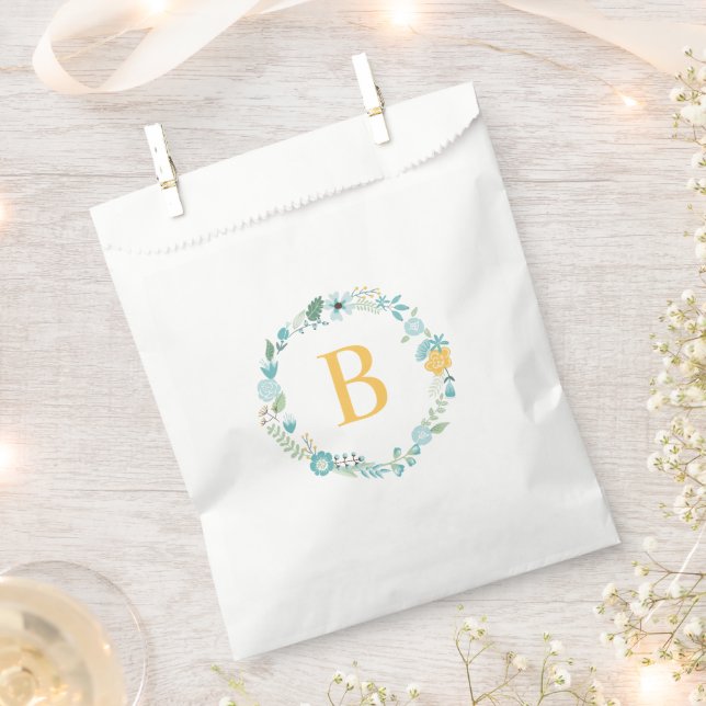 Aqua und Gelbblütenreath Custom Monogram Geschenktütchen (Ausgeschnitten)