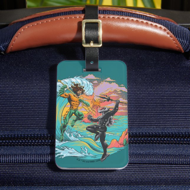 Aquaman & Black Manta Gezeitenwelle Gepäckanhänger (Vorderseite Insitu 2)