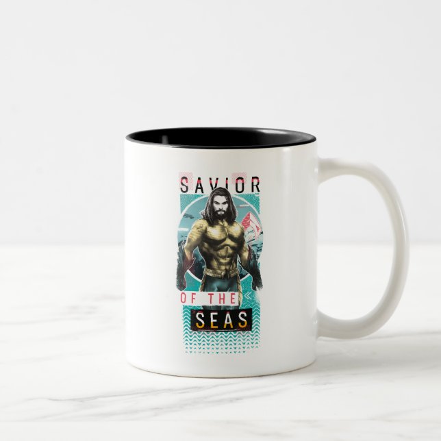 Aquaman "Savior | Of The Seas" Modernist Graphic Zweifarbige Tasse (Rechts)