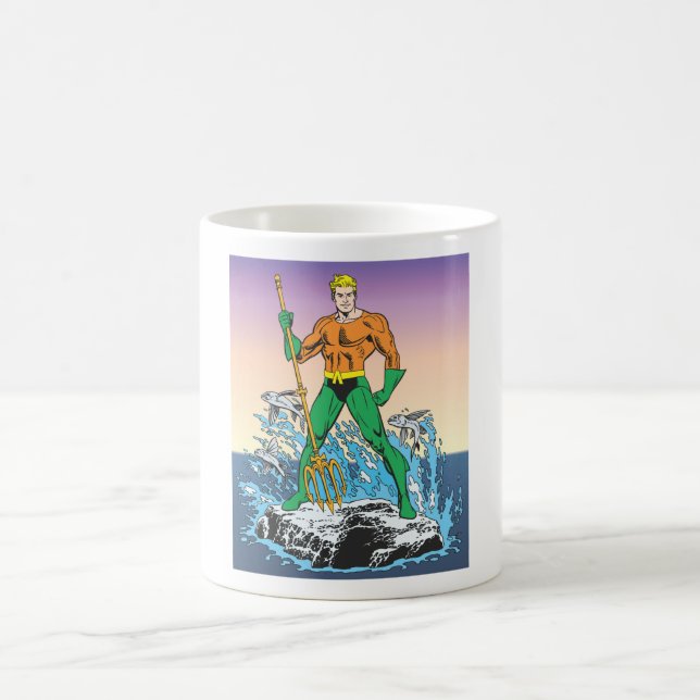Aquaman steht mit Spear Tasse (Mittel)