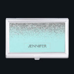 Aquamarin Aqua Blue Silver Glitzer Girl Monogram N Visitenkarten Dose<br><div class="desc">Aquamarine Aqua Blue und Silver Sparkle Glitzer Monogram Name Business Card Holder. Das macht den perfekten 16 Geburtstag,  Hochzeit,  Brautparty,  Jubiläum,  Babydusche oder Junggeselinnen-Abschied Geschenk für jemanden,  der Lieben glamourösen Luxus und schicke Stile.</div>