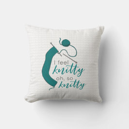 Aquamarin fühle ich mich wie Knitty, so knett. Kissen