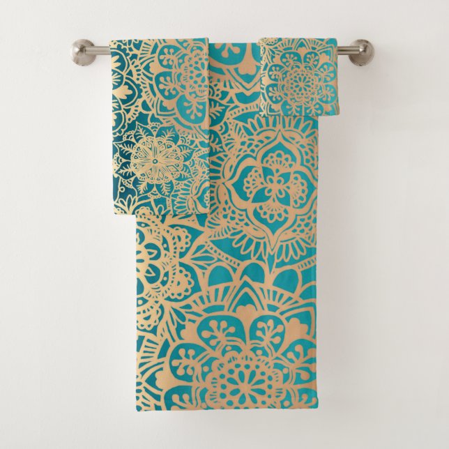 Aquamarin Green und Gold Mandala Boho Chic Badhandtuch Set (Insitu)
