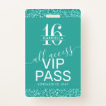 Aquamarin Türkis Sweet 16 Einladung VIP Pass Abzei Ausweis<br><div class="desc">Custom Turquoise Aqua Aquamarin Blue-Green Glitzer Sweet 16 VIP All-Access Pass Abzeichen Einladung mit einem 16. Geburtstag Monogramm - oder personalisieren Sie mit jedem einzelnen Gastnamen für Ihr Glam 16 . Geburtstag Party. Auf der Rückseite sind Einladungsdetails mit eleganten und modernen Schriftart mit kalligraphischen Schriftzeichen-Akzenten für kursive Schriftart gedruckt. Glitzer...</div>