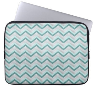 Aquamarin und Perlen ZigZag Laptopschutzhülle